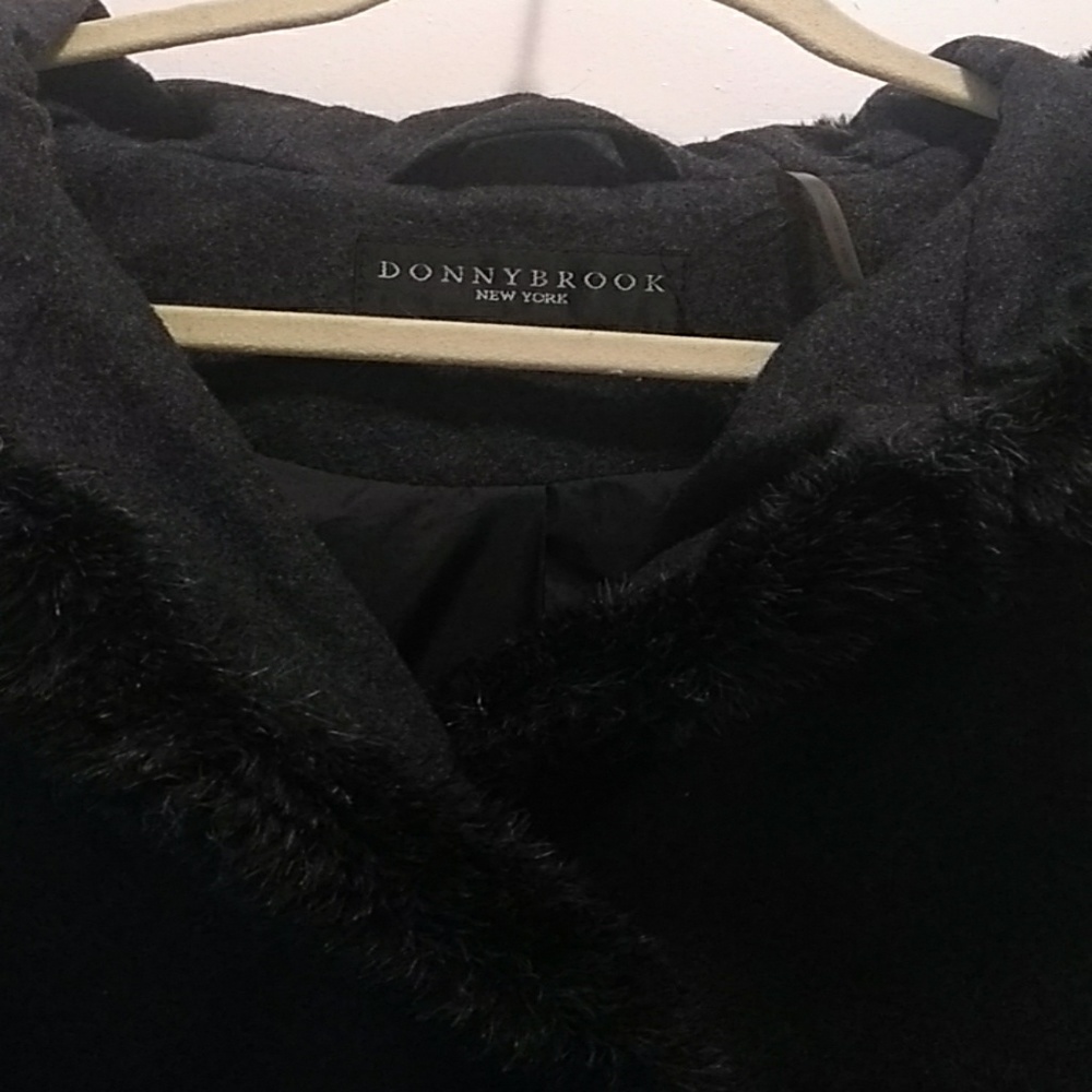 Ladies coat - Picture 2 of 3